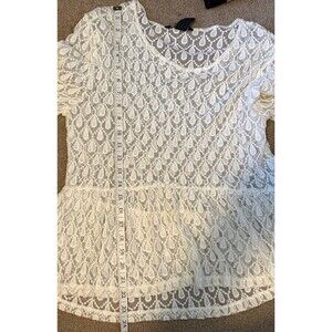 H&M woman’s size Medium white lace long sleeve peplum top